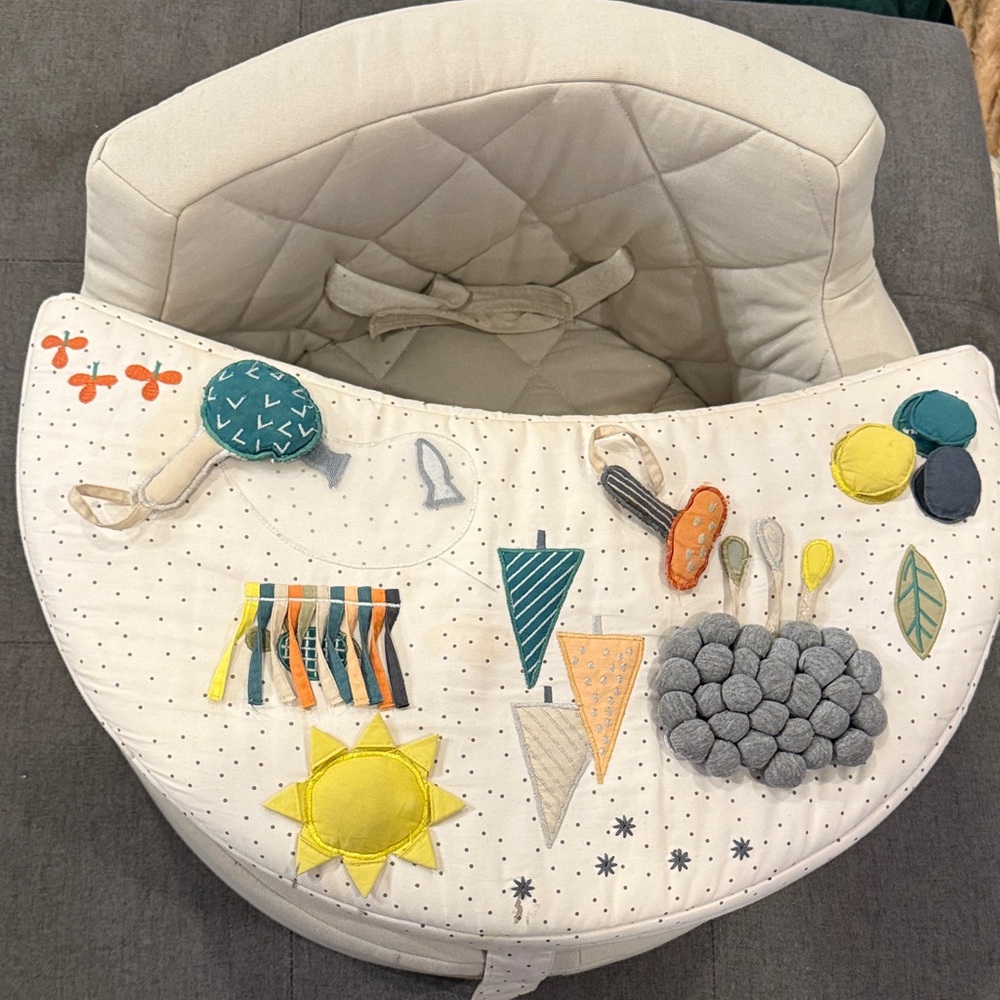 Crate&Barrel Cream and Yellow Kids Bib